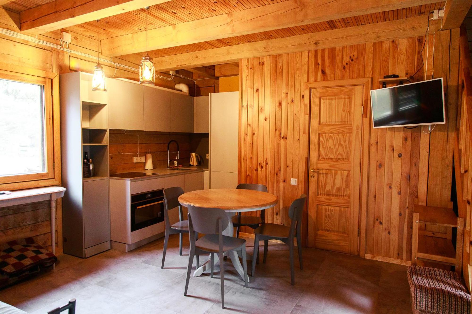 Roze Guest Houses Sklandas Bernāti エクステリア 写真