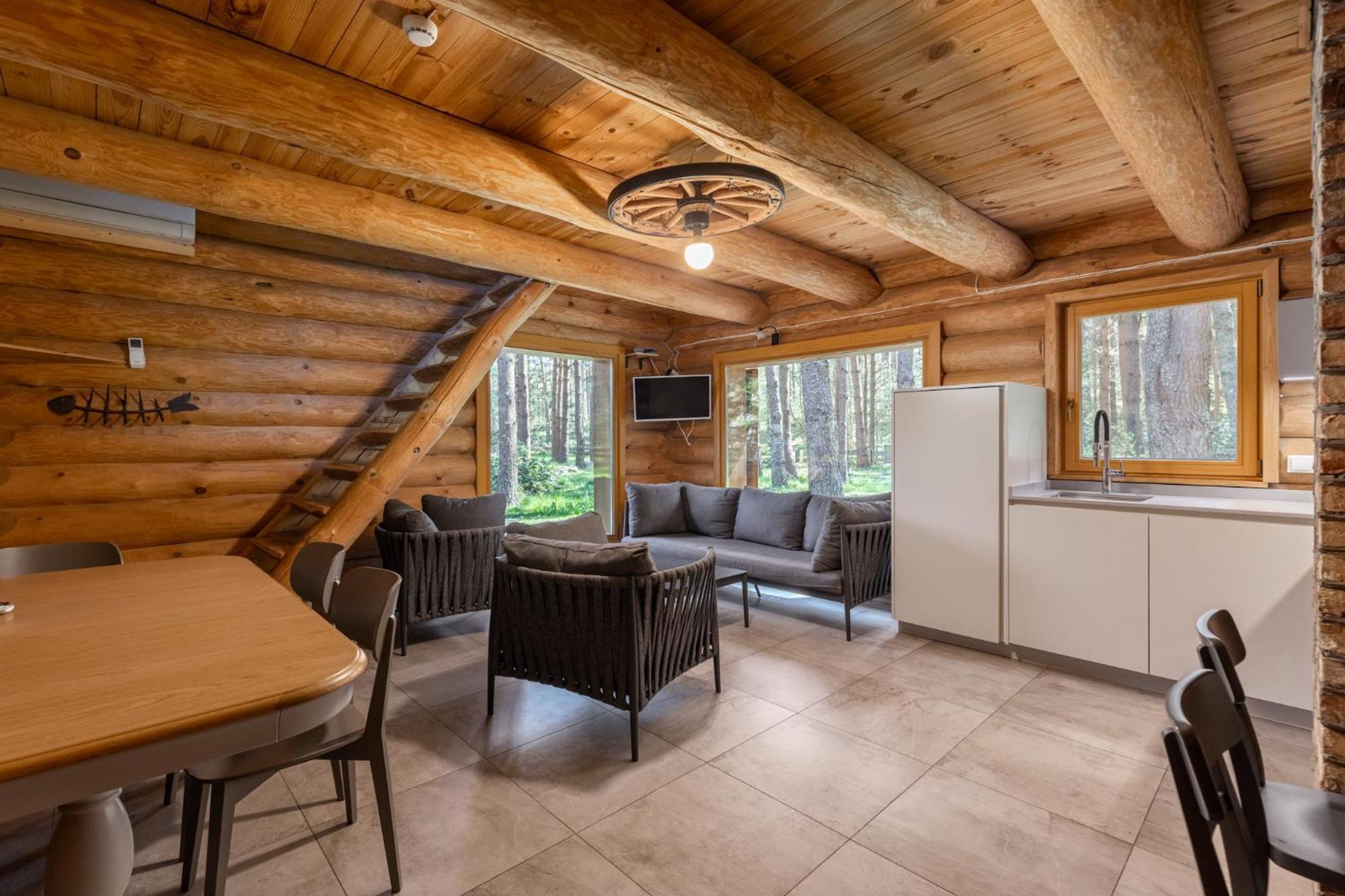 Roze Guest Houses Sklandas Bernāti エクステリア 写真