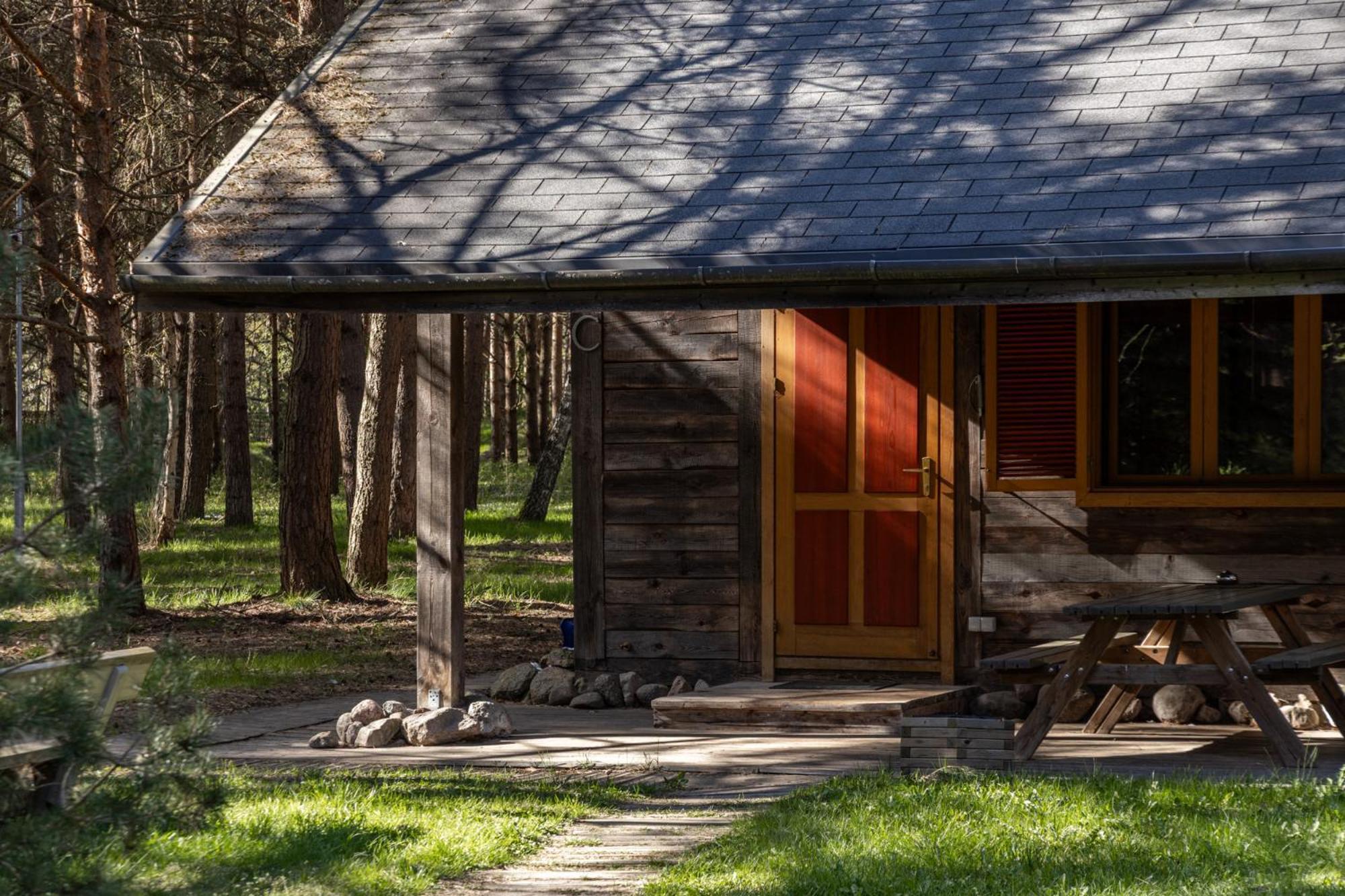 Roze Guest Houses Sklandas Bernāti エクステリア 写真