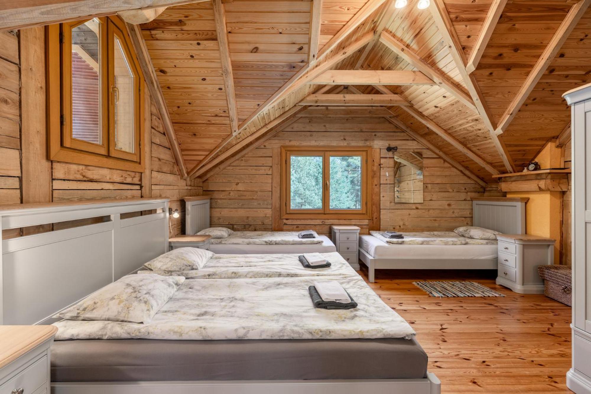 Roze Guest Houses Sklandas Bernāti エクステリア 写真