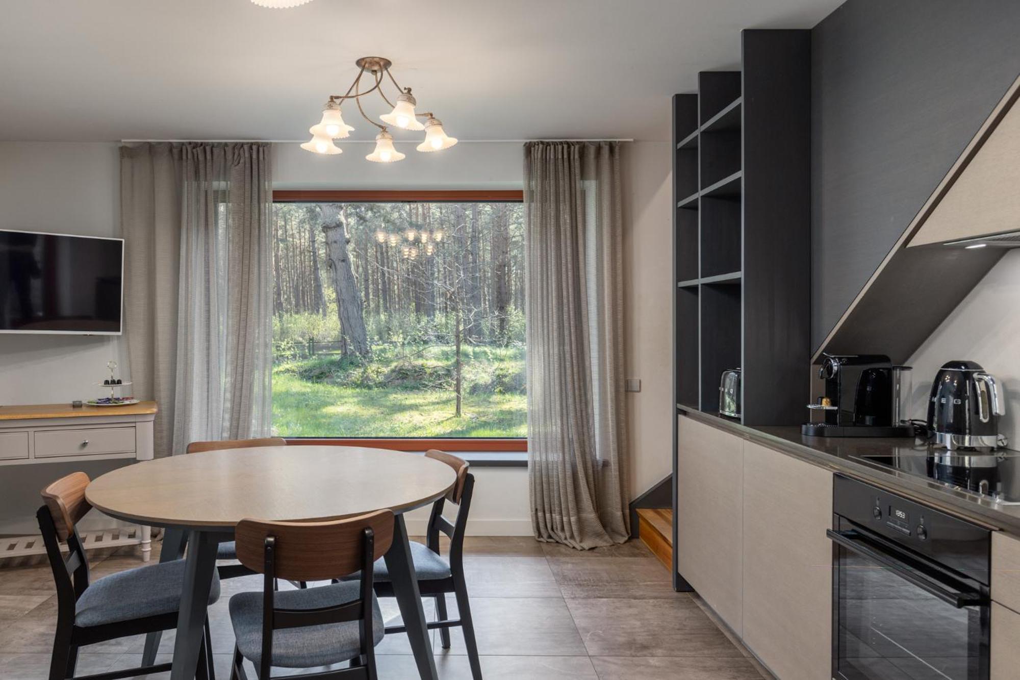 Roze Guest Houses Sklandas Bernāti エクステリア 写真