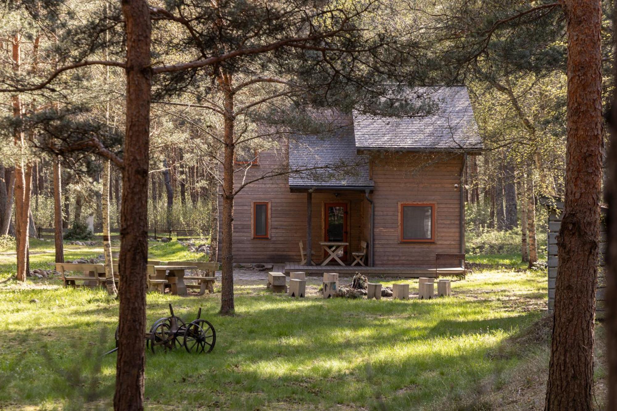 Roze Guest Houses Sklandas Bernāti エクステリア 写真