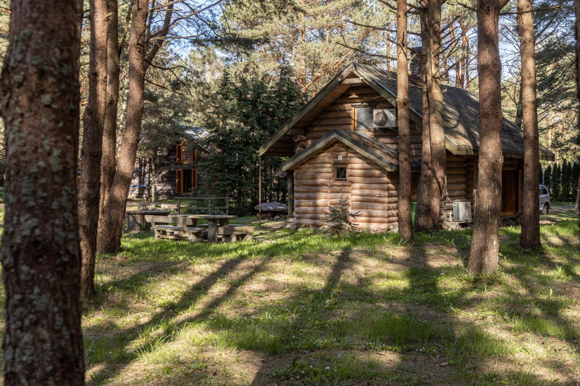 Roze Guest Houses Sklandas Bernāti エクステリア 写真