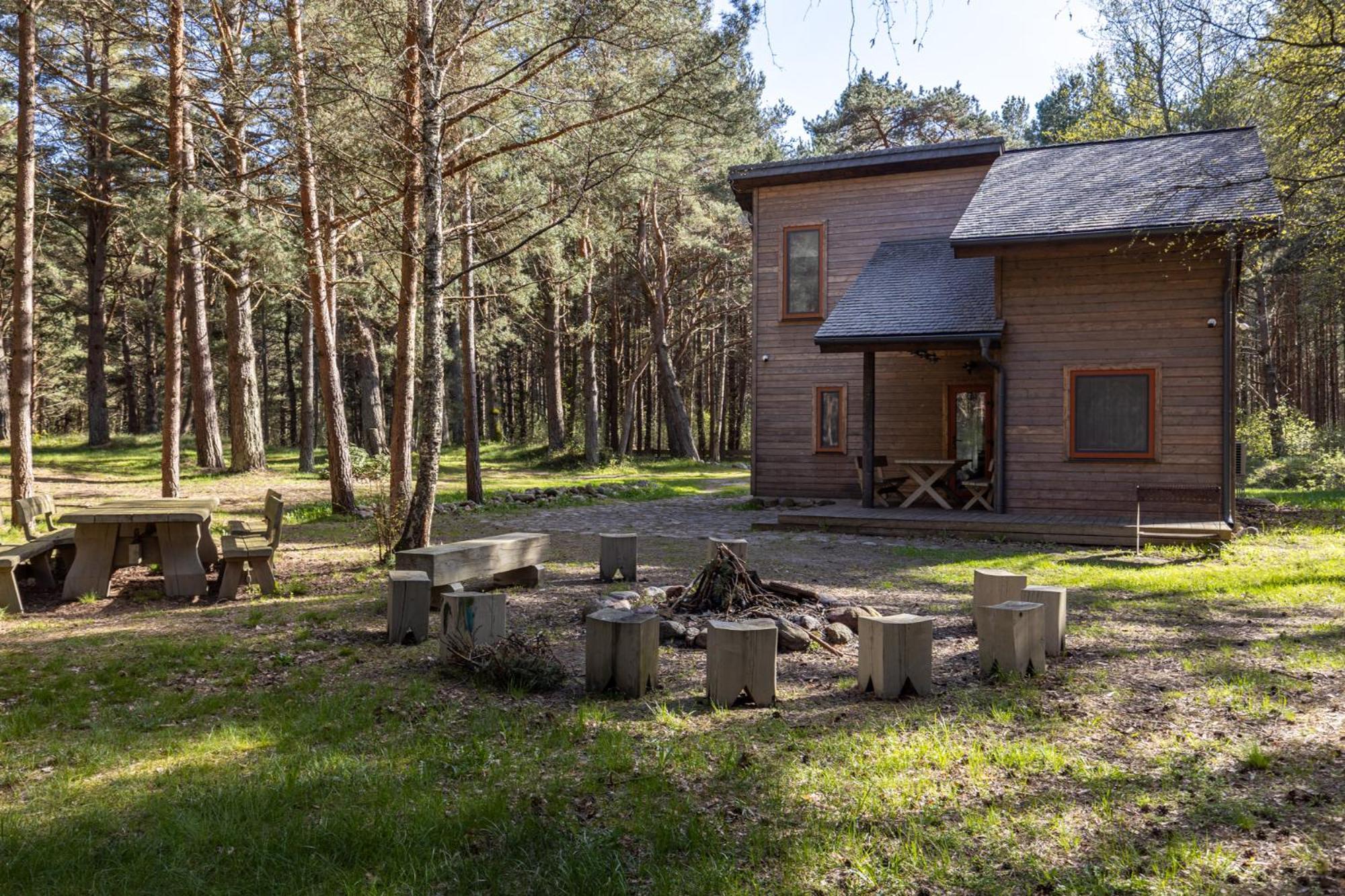 Roze Guest Houses Sklandas Bernāti エクステリア 写真