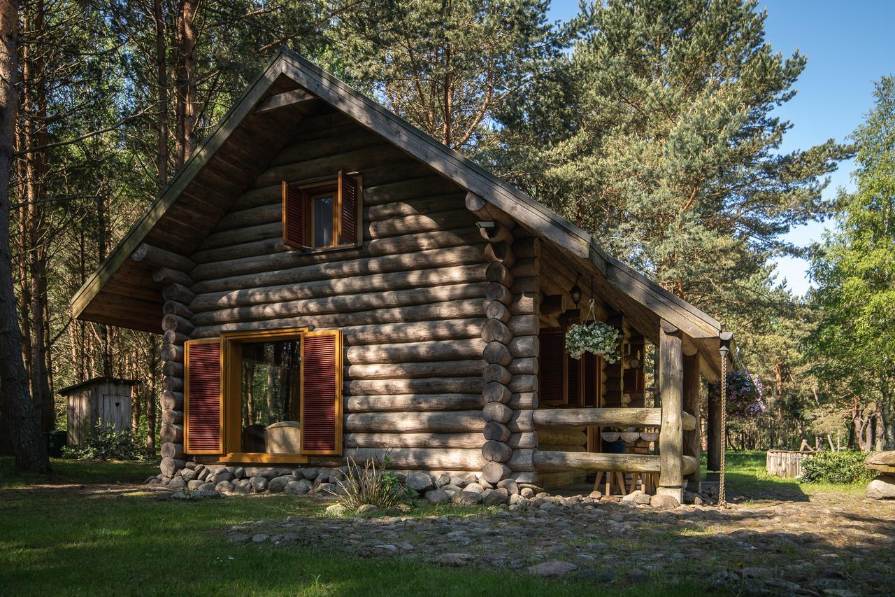 Roze Guest Houses Sklandas Bernāti エクステリア 写真