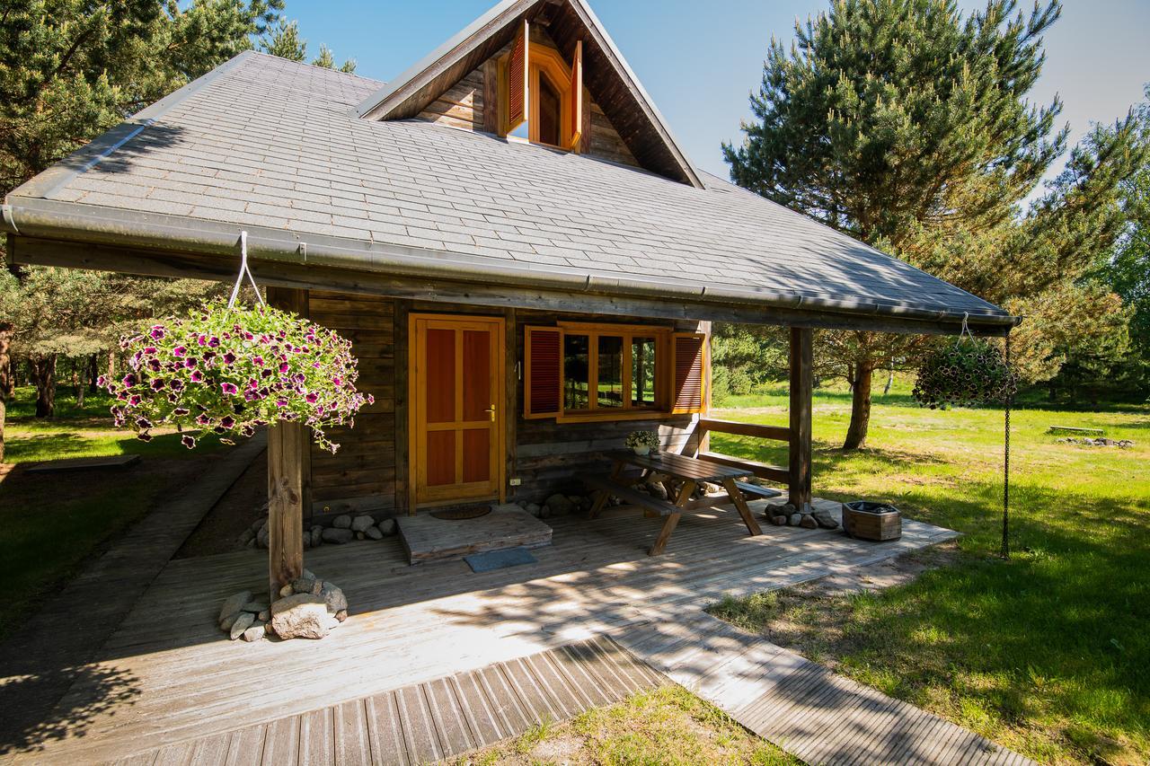 Roze Guest Houses Sklandas Bernāti エクステリア 写真
