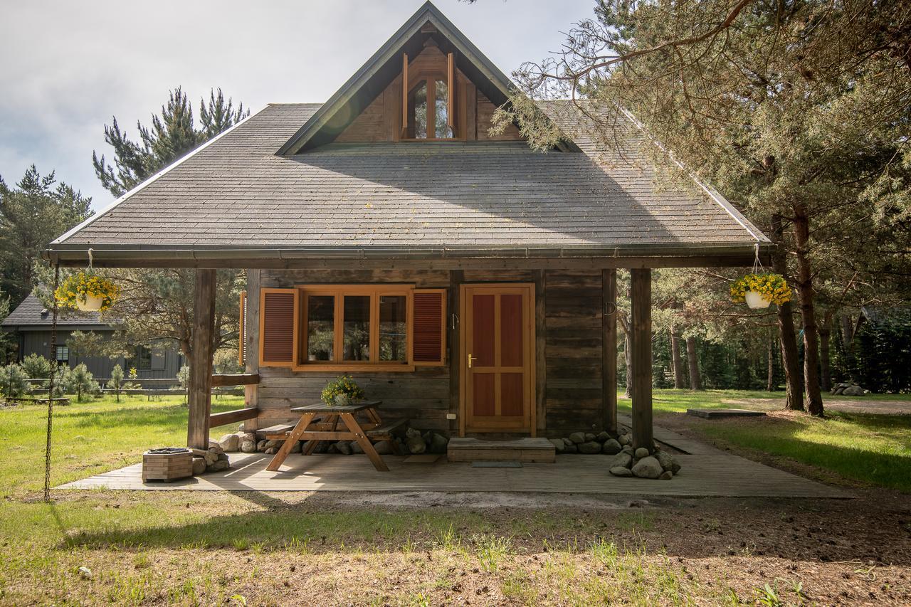 Roze Guest Houses Sklandas Bernāti エクステリア 写真